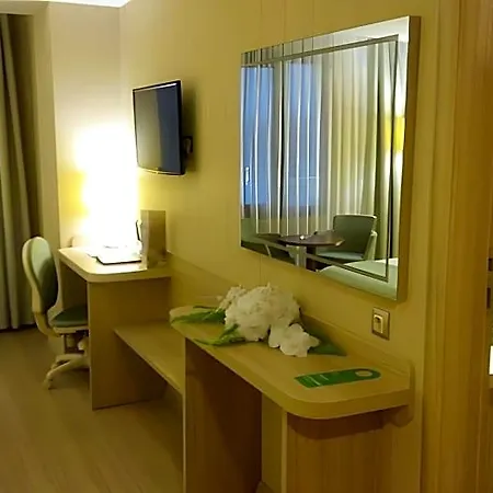 Hotel Golden Way Giyimkent 4*